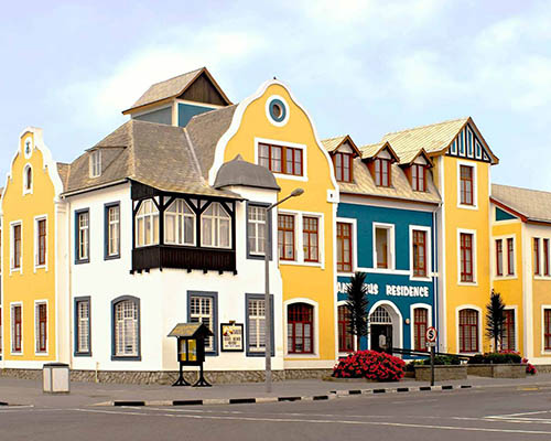 Visit Swakopmund, Namibia’s Coastal Gem Swakopmund, Namibia’s coastal playground—where the Atlantic meets the desert with adventure, charm, and colonial-era architecture.